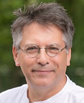 Headshot of Graham Hatfull.