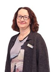 Headshot of Professor Karen Robinson