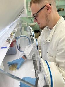 Sonny Hart working in a lab.